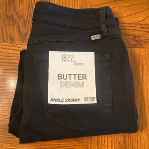 1822 Black Ankle Skinny Butter Denim Size 10P/30/P